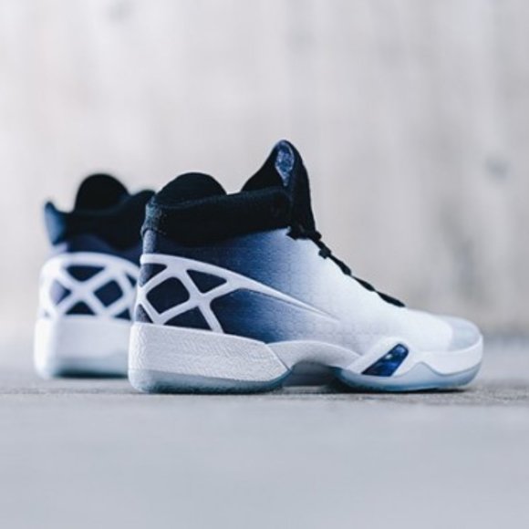 Jordan 30 White/Black-Wolf Grey (Slighty Customized) - Picture 15 of 15